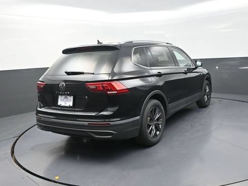 Used 2023 Volkswagen Tiguan SE FWD image 8