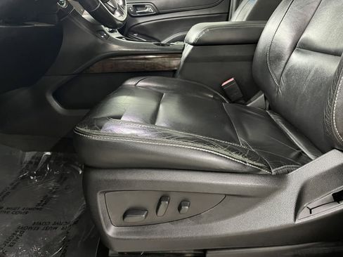 Used 2018 Chevrolet Tahoe LT w/ Luxury Package image 9