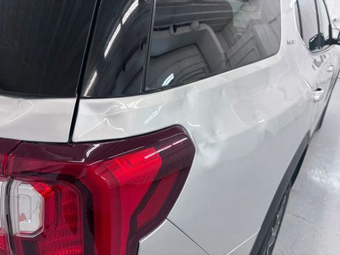 Used 2020 GMC Acadia SLT w/ Driver Alert Package II FWD image 23