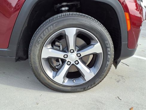 Used 2023 Jeep Grand Cherokee 4WD 4xe image 10