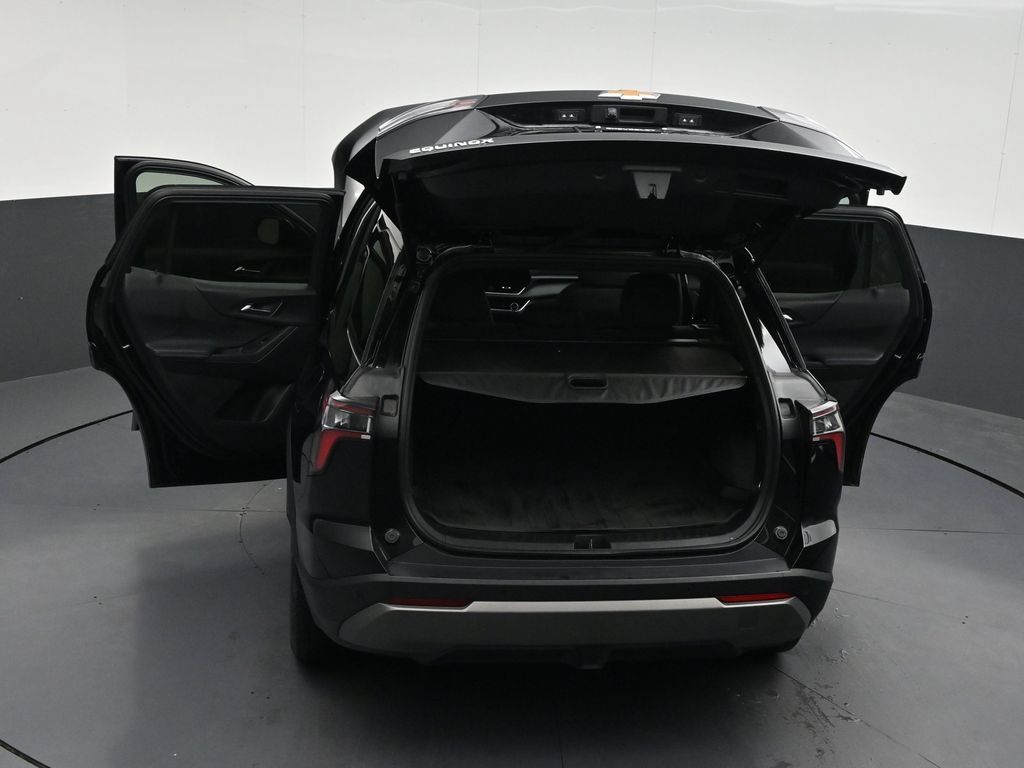 Used 2026 Chevrolet Equinox LT FWD image 35