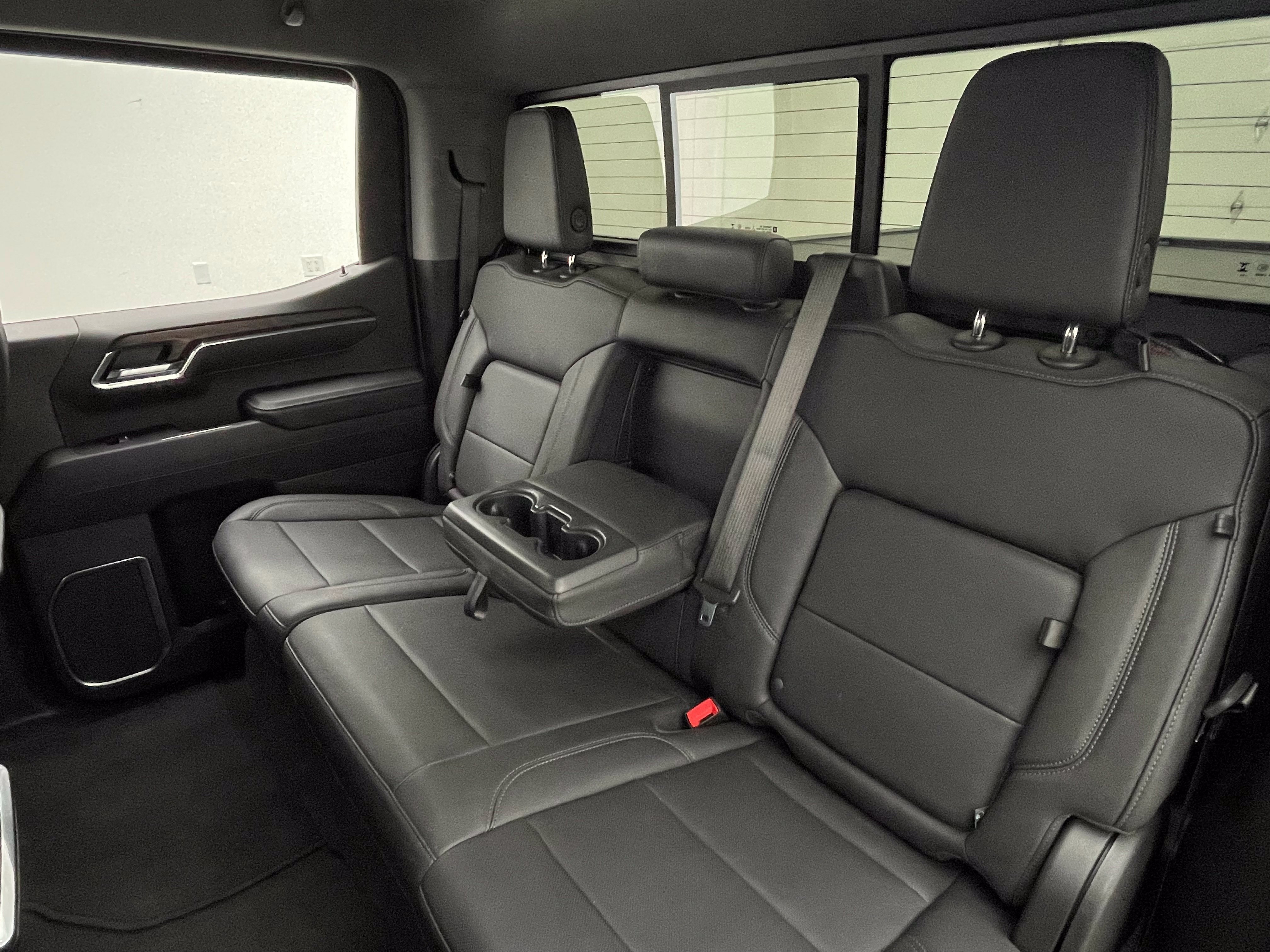 Used 2025 GMC Sierra 1500 SLT w/ SLT Premium Plus Package AWD/4WD image 44