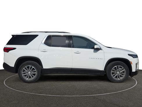 Used 2023 Chevrolet Traverse LT w/ Rear Camera Mirror Package AWD/4WD image 7
