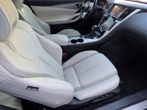 Used 2018 INFINITI Q60 Red Sport 400 w/ Pro Active Package RWD image 8