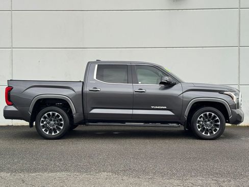 Used 2024 Toyota Tundra Limited w/ Power Package image 8