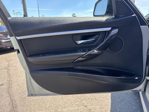 Used 2017 BMW 330i xDrive Wagon AWD/4WD image 26