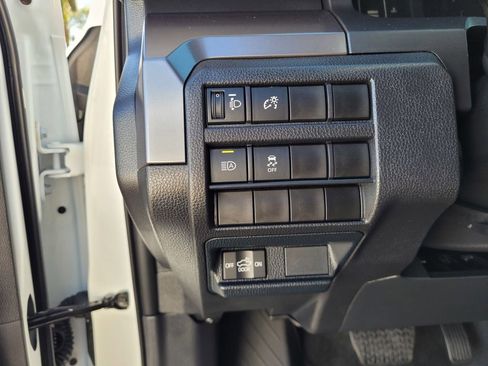 Used 2025 Toyota Tacoma SR5 image 25