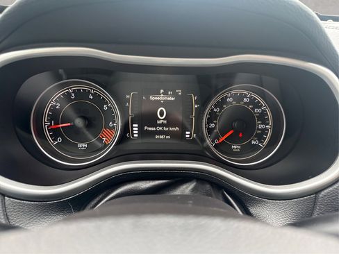 Used 2015 Jeep Cherokee Latitude FWD image 22