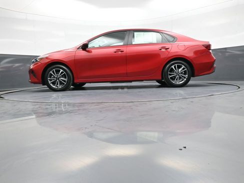 Certified 2022 Kia Forte LXS image 31