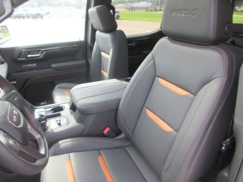 New 2026 GMC Sierra 1500 AT4 w/ AT4 Premium Package AWD/4WD image 14