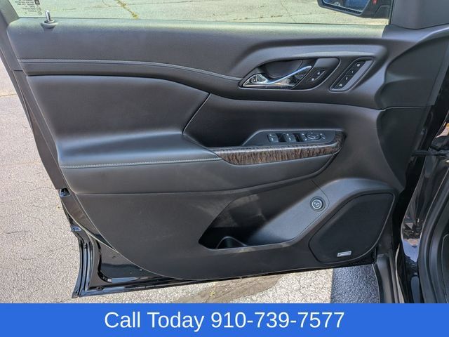 Used 2023 GMC Acadia Denali w/ Denali Ultimate Package FWD image 12