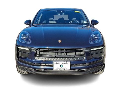 Used 2022 Porsche Macan image 2