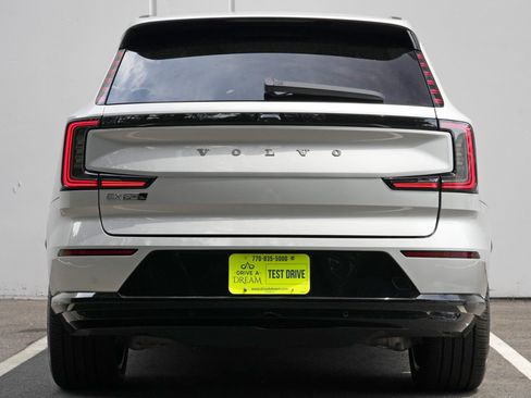 Used 2025 Volvo EX90 Ultra AWD/4WD image 11