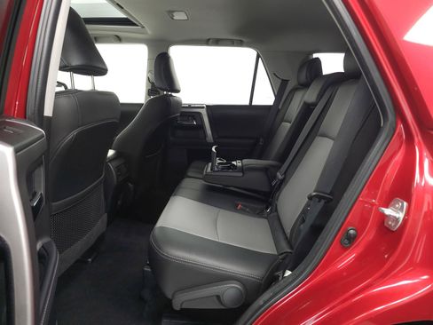 Certified 2022 Toyota 4Runner SR5 Premium w/ Moonroof Package AWD/4WD image 5
