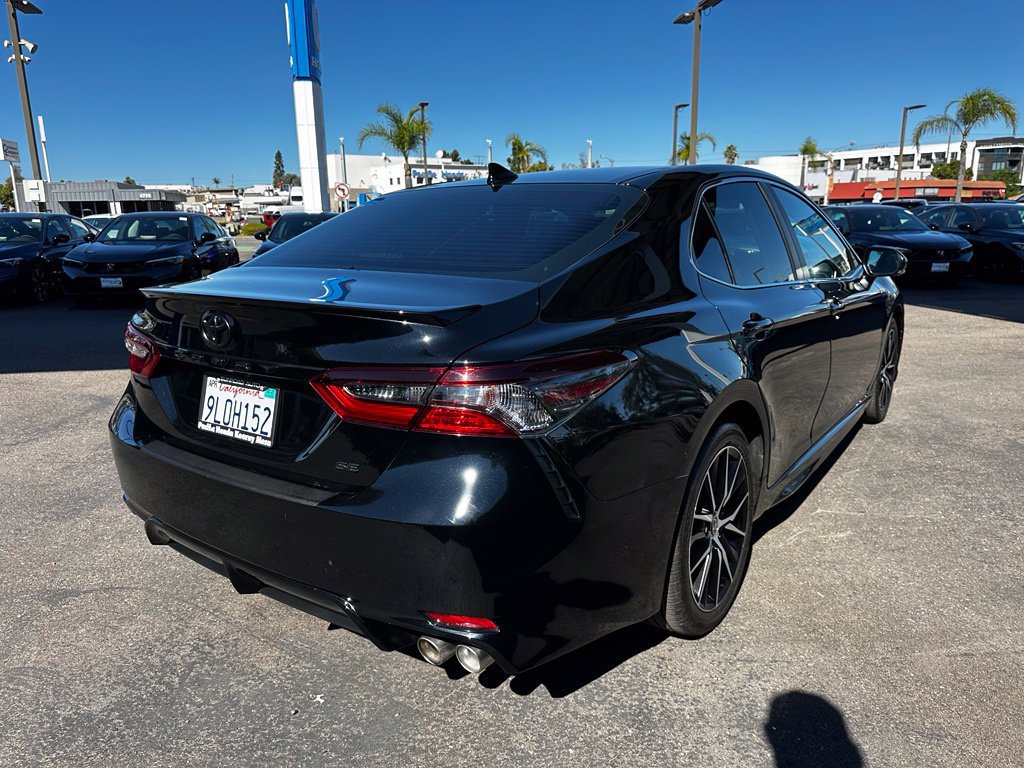 Used 2024 Toyota Camry SE FWD image 7