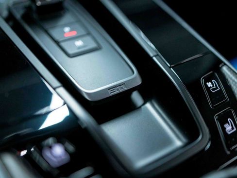 Used 2022 Porsche 911 Turbo S AWD/4WD image 71