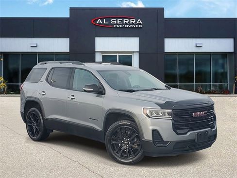 Used 2023 GMC Acadia SLE image 1