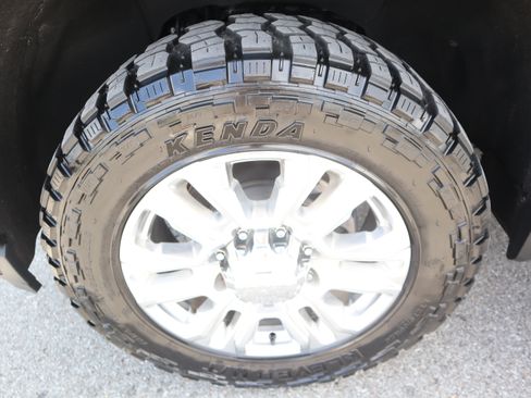 Used 2021 GMC Sierra 2500 Denali w/ Denali Ultimate Package AWD/4WD image 11