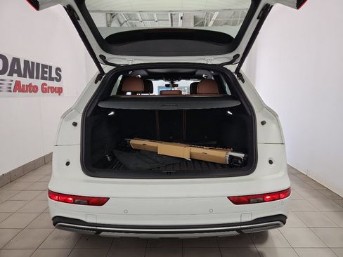 Used 2023 Audi Q5 2.0T Premium w/ Convenience Package image 38