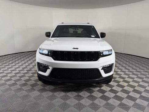 Used 2024 Jeep Grand Cherokee Limited w/ Luxury Tech Group II image 11