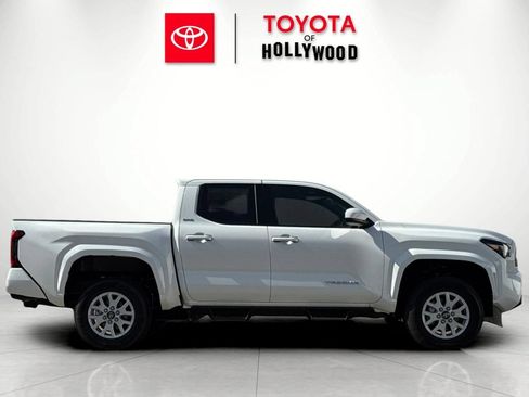 New 2026 Toyota Tacoma SR5 AWD/4WD image 3