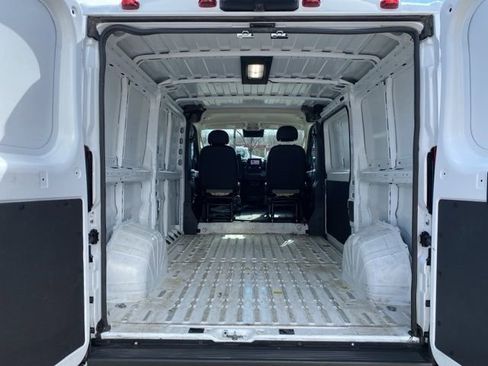 Used 2025 RAM ProMaster 2500 w/ Convenience Group image 5