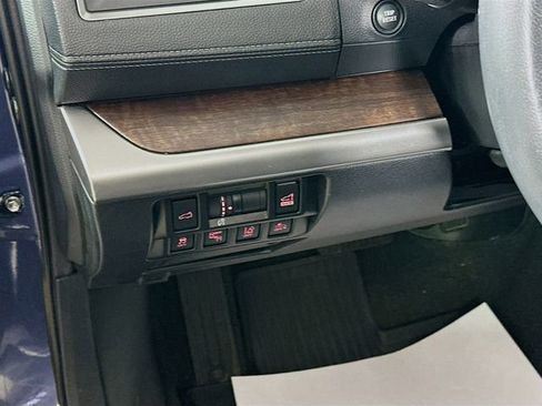Used 2018 Subaru Outback 2.5i Limited image 11