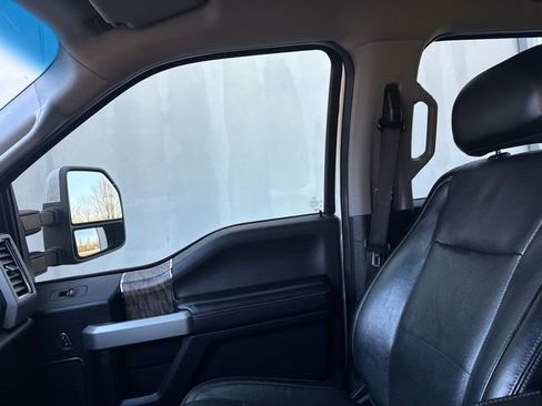 Used 2017 Ford F250 Lariat w/ Lariat Value Package image 35