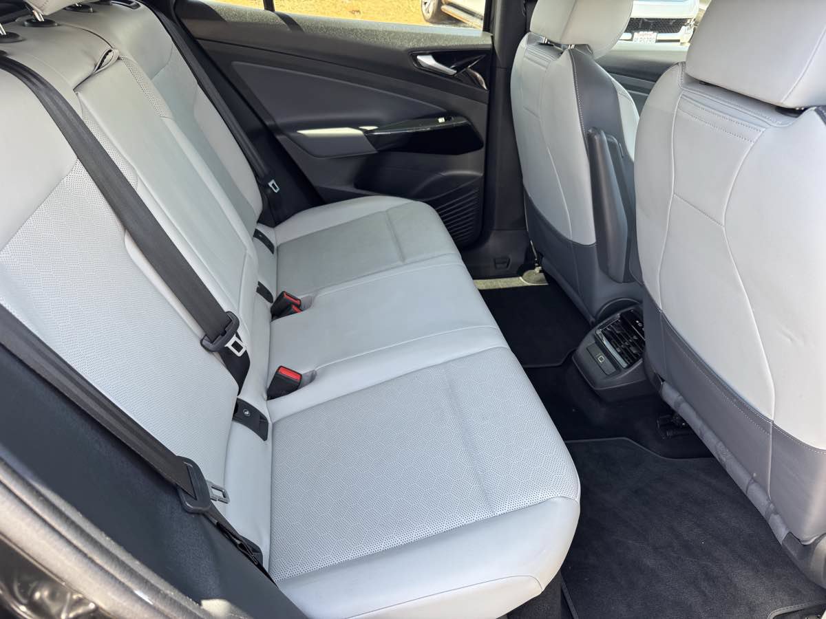 Used 2022 Volkswagen ID.4 Pro S w/ Gradient Package RWD image 20