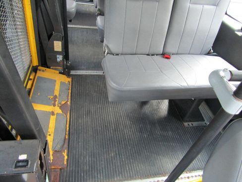 Used 2007 Ford E-350 and Econoline 350 Extended Super Duty image 19