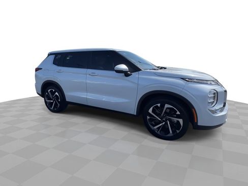 Used 2022 Mitsubishi Outlander SE FWD image 9