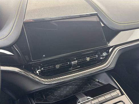 Used 2025 Aston Martin DBX 707 image 14