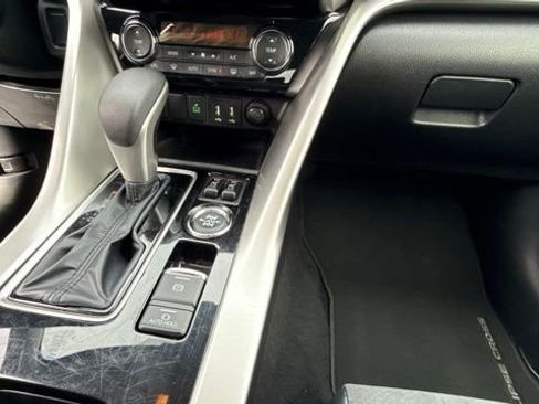 Used 2024 Mitsubishi Eclipse Cross AWD image 22