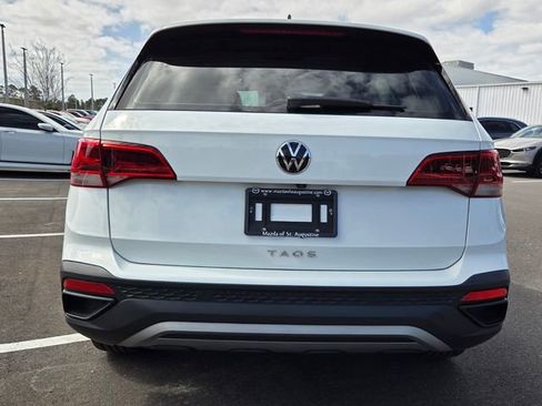 Used 2022 Volkswagen Taos S image 10