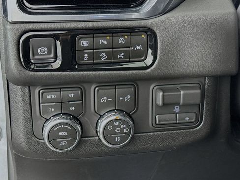New 2026 GMC Yukon Denali w/ Denali Reserve Package AWD/4WD image 10