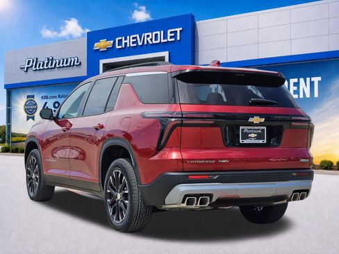 New 2026 Chevrolet Traverse LT w/ Sun and Wheel Package AWD/4WD image 4