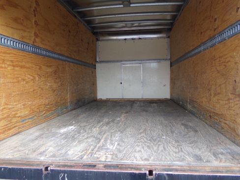 Used 2017 Ford E-450 and Econoline 450 Super Duty w/ Power Windows & Locks Group image 39