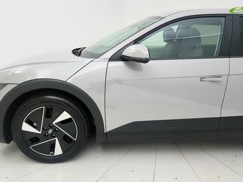 Used 2025 Hyundai Ioniq 5 SE RWD image 22