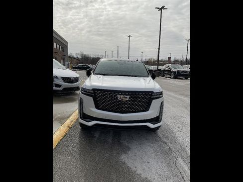 Used 2021 Cadillac Escalade Premium Luxury image 6