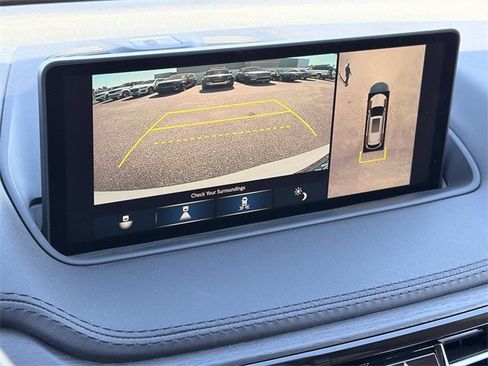 Used 2024 Acura MDX SH-AWD w/ Advance Package image 15