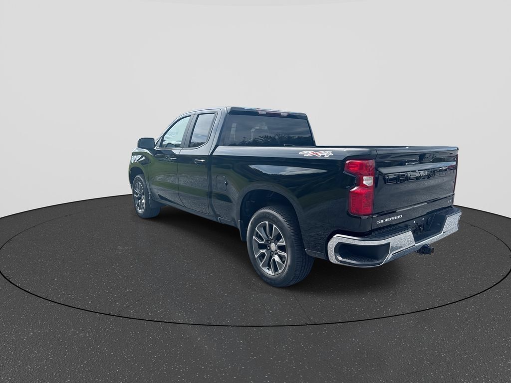 Used 2023 Chevrolet Silverado 1500 LT AWD/4WD image 6
