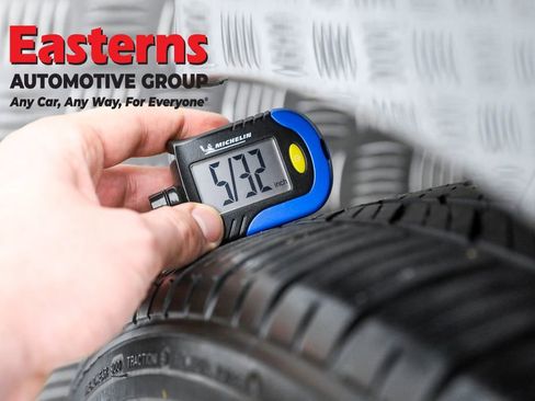 Used 2023 Nissan Sentra SR w/ Trunk Package image 28