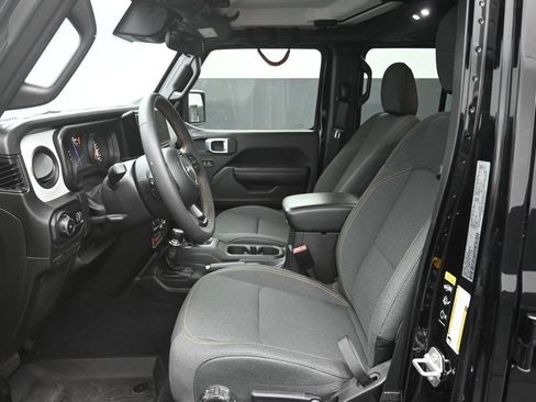 Used 2024 Jeep Wrangler Unlimited Sport AWD/4WD image 18