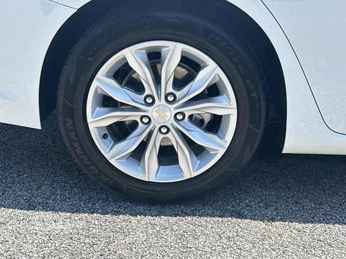 Used 2024 Chevrolet Malibu LT FWD image 18