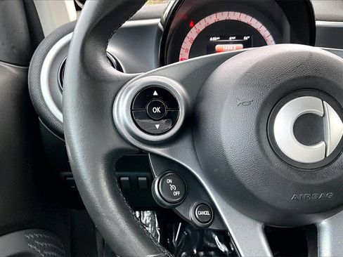 Used 2016 smart fortwo Prime image 20