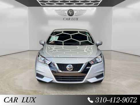Used 2022 Nissan Versa SV FWD image 8