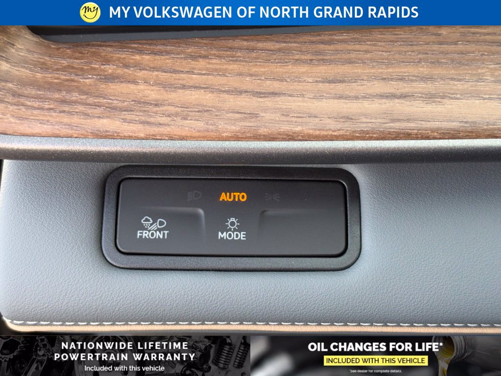 New 2027 Volkswagen Atlas SEL R-Line AWD/4WD image 14