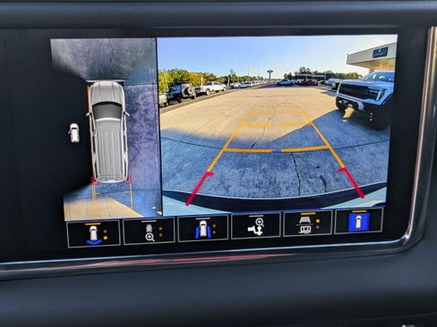 Used 2022 GMC Yukon Denali w/ Advanced Technology Package image 29