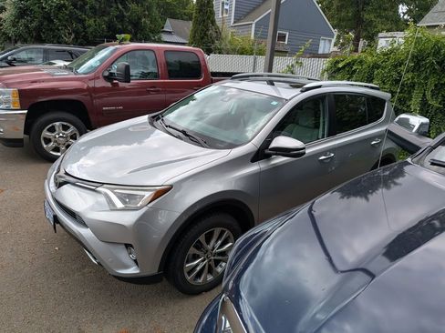 Used 2016 Toyota RAV4 Limited AWD/4WD image 2