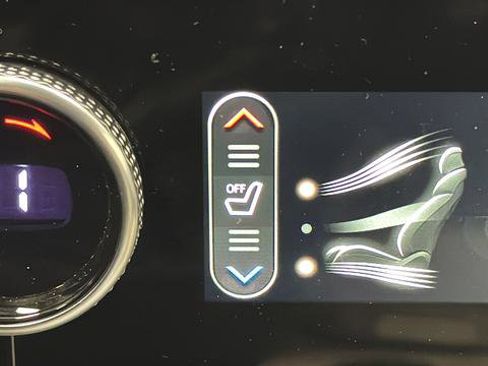 Used 2025 Genesis GV70 3.5T Sport w/ Sport Prestige Package image 36